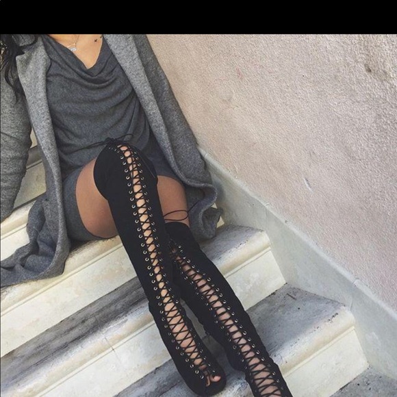 SOLD**** Brand New Fashion Nova Lexi Boot Size 5.5 - Picture 2 of 7